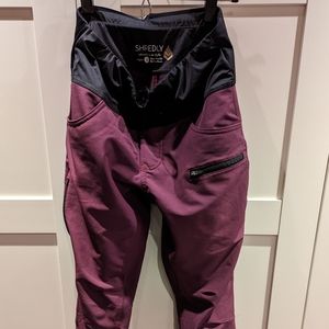 Shredly cascade pant size 4 wine